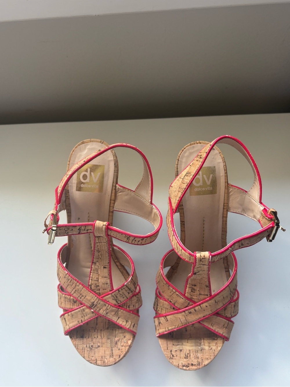 Dolce vita taiga cork platform wedge wood 6” heels sandals with red trim